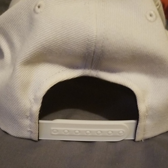 Cubs Snap Back - Picture 2 of 3